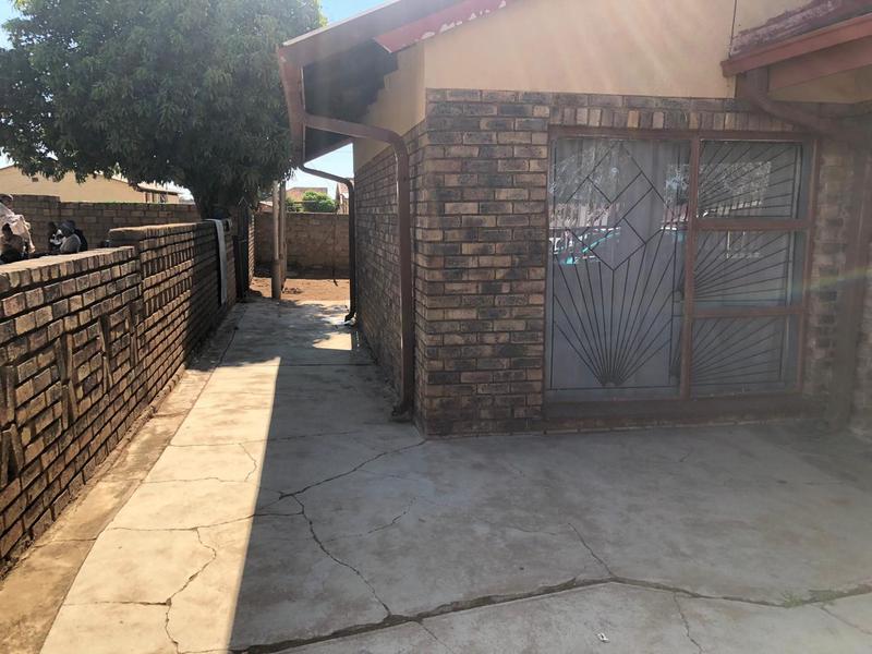 4 Bedroom Property for Sale in Mabopane North West